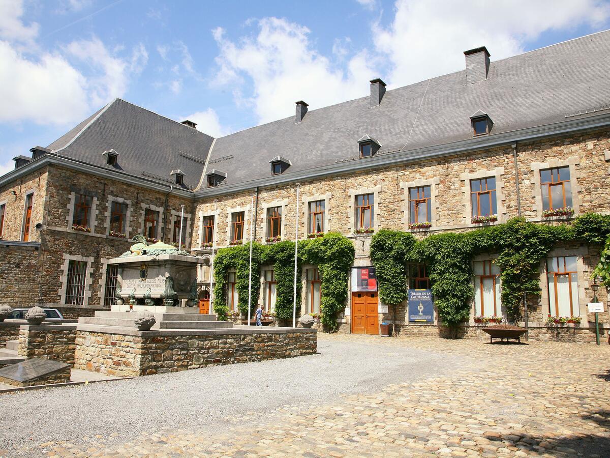 Luxury Apartment In Malmedy With Bubble Bath Стая снимка